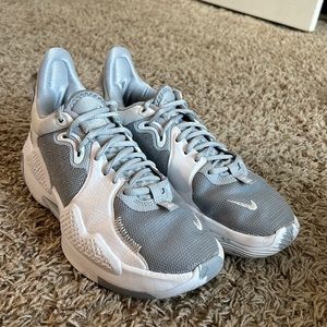 Sup George Nike basketball shoes